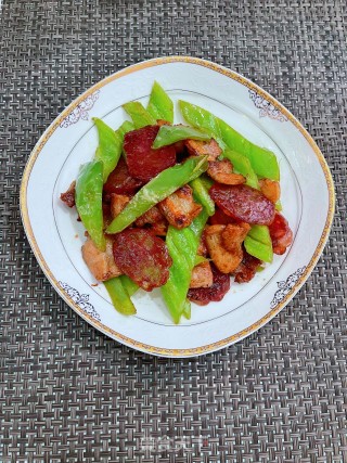 五花肉腊肠炒尖椒步骤10