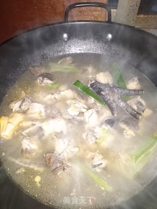 砂锅炖鸡步骤5