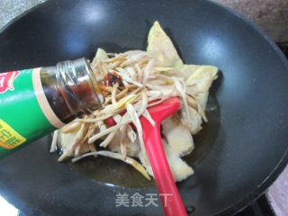 黄花菜蛋饺烧小素鸡步骤6