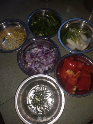 三色虾仁步骤3
