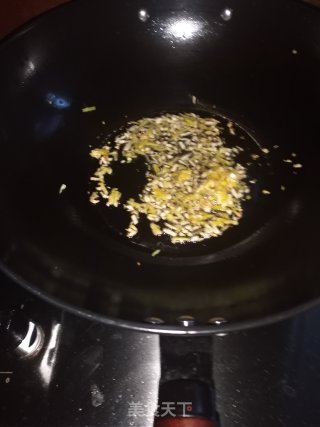 三色虾仁步骤5