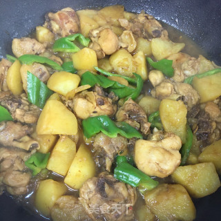 青椒土豆烧鸡腿步骤9