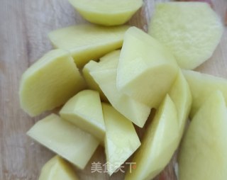 腊兔腿蒸土豆步骤3