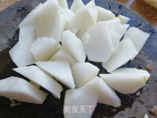 腊排骨炖萝卜步骤4