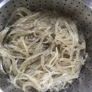 白菜粉条炖腊肉步骤2