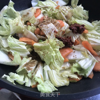 白菜粉条炖腊肉步骤9
