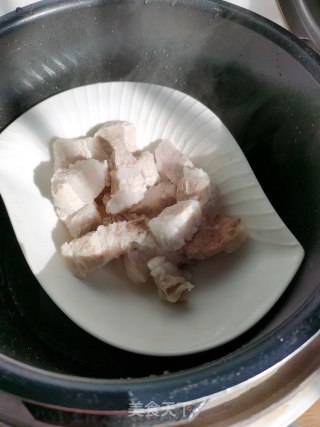 五花肉烧毛豆步骤3