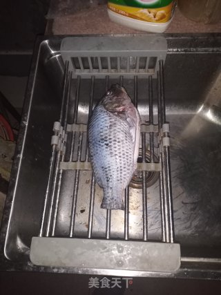 糖醋罗非鱼步骤1