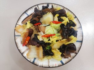 香菇木耳烧白菜步骤9