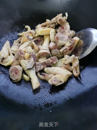香菇土豆烧鸡肉步骤4