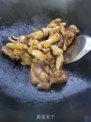 香菇土豆烧鸡肉步骤5