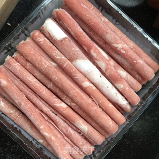 牛肉卷时蔬炖锅步骤1