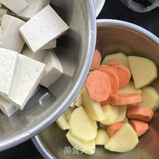 牛肉卷时蔬炖锅步骤7
