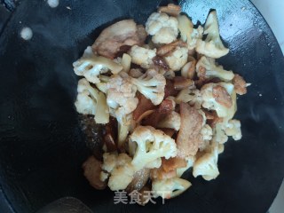 五花肉焖花菜步骤8
