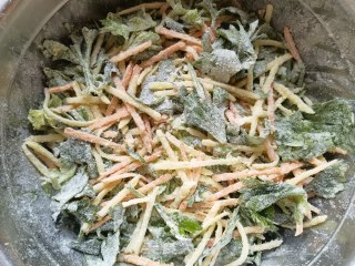 炒三色蒸菜步骤7