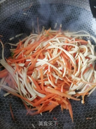 胡萝卜豆腐皮步骤4