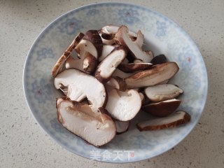 红萝卜白菜炖丸子步骤5