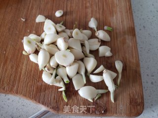 红萝卜白菜炖丸子步骤8