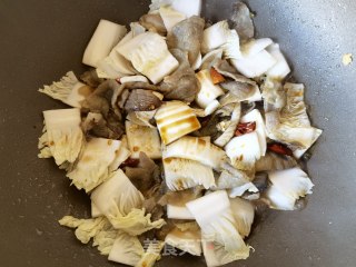 白菜帮炒羊肉片步骤7