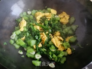 芥菜炒鸭蛋步骤7 芥菜炒鸭蛋步骤7
