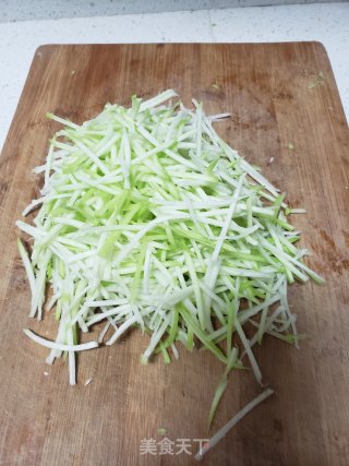 黄心菜炒白萝卜丝步骤3
