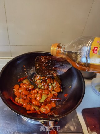麻辣龙虾尾步骤9