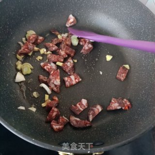 “腊味”煎辣肠芋头糕步骤10 “腊味”煎辣肠芋头糕步骤10