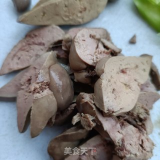 莴苣荸荠炒鸡肝步骤3 莴苣荸荠炒鸡肝步骤3