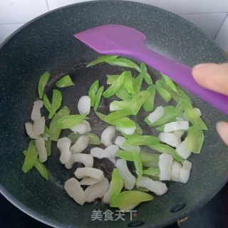 莴苣荸荠炒鸡肝步骤8 莴苣荸荠炒鸡肝步骤8
