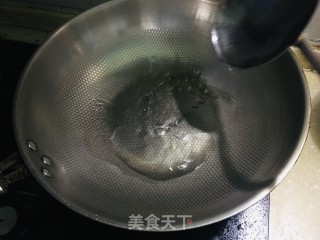 绿豆芽炒韭菜步骤2