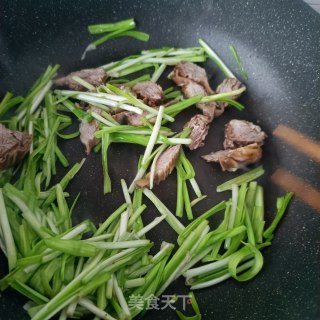 蒜黄炒护心肉步骤9