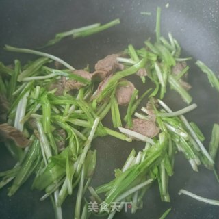 蒜黄炒护心肉步骤10