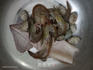 海鲜大杂烩步骤1
