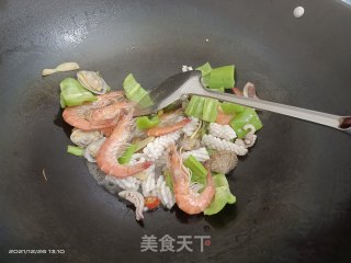 海鲜大杂烩步骤8