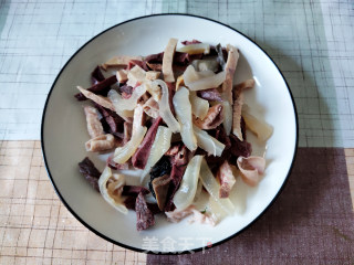 椒麻牛杂步骤1