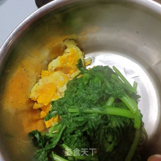 茼蒿拌煎蛋步骤8