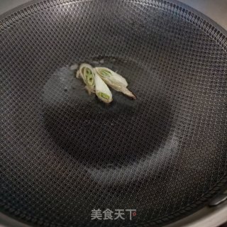 “腊味”辣肠大虾炒芸豆步骤9