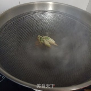 “腊味”辣肠大虾炒芸豆步骤10