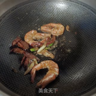 “腊味”辣肠大虾炒芸豆步骤12