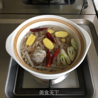 老干妈炒猪皮步骤3 老干妈炒猪皮步骤3