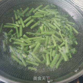 蒿子杆炒护心肉步骤3