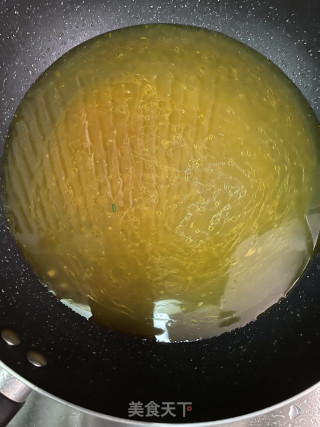 酸汤花甲粉丝步骤5