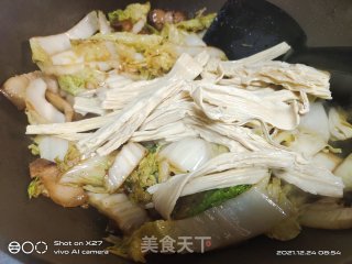 娃娃菜炒腐竹步骤4