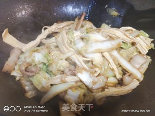 娃娃菜炒腐竹步骤6