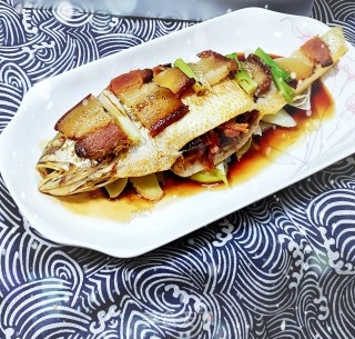 腊肉蒸黄鱼步骤8