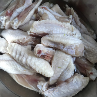 酱焖鸡翅步骤1