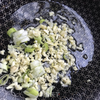 茶油炒西兰花步骤2