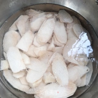 山药片炒木耳步骤1 山药片炒木耳步骤1