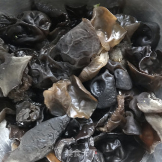 山药片炒木耳步骤3 山药片炒木耳步骤3