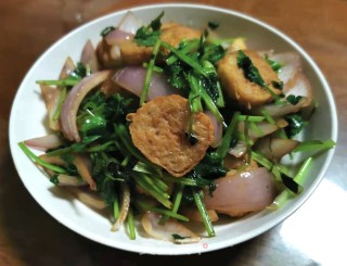 洋葱香菜炒肉卷步骤6
